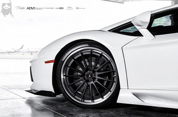 Lamborghini Aventador с дисками ADV.1 Wheels