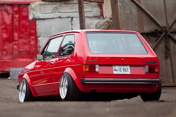 Volkswagen Golf MK1 с двигателем 2.8 VR6