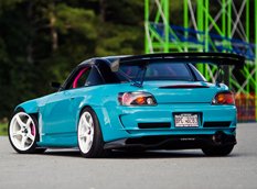 Honda S2000 в уникальном американском тюнинге