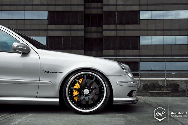 Mercedes E55 AMG (W211) форсировали до 700 л. с.