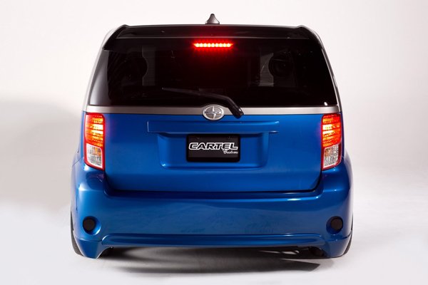 На базе компактвэна Scion xB построили лимузин