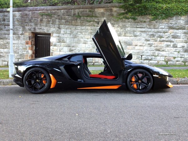 Lamborghini Aventador LP 700-4 Halloween Edition