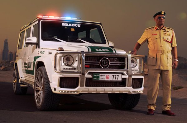Полиция Дубая купила Brabus B63S-700 Widestar