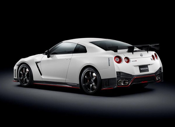 Nissan рассекретил «заряженный» GT-R от Nismo