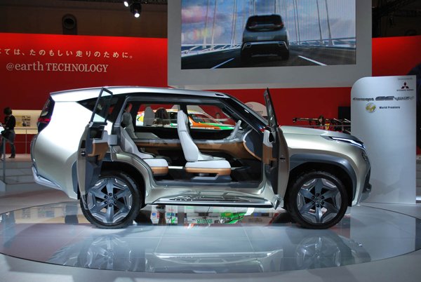 Токио 2013: Mitsubishi Concept GC-PHEV