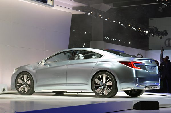 Лос-Анджелес 2013: Subaru Legacy Concept