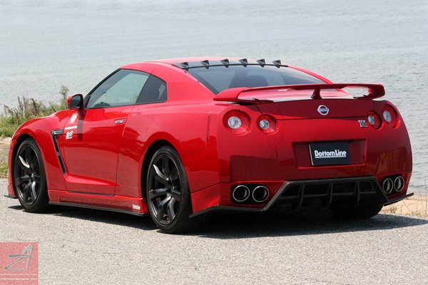 Nissan GT-R BottomLine от Chargespeed Japan