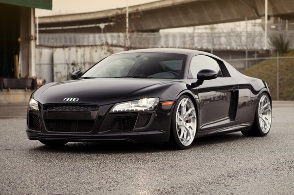 Audi R8 V8 на дисках PUR Wheels от SR Auto Group