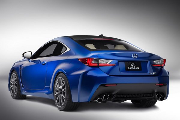 Lexus частично рассекретил RC F Coupe