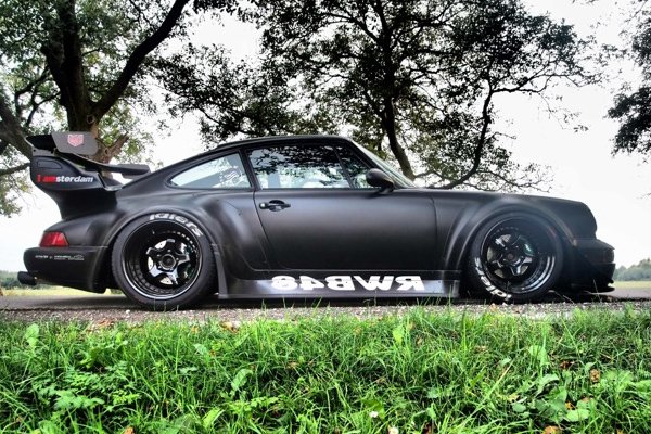 Rauh-Welt построил и продает спорткар RWB RUF 964