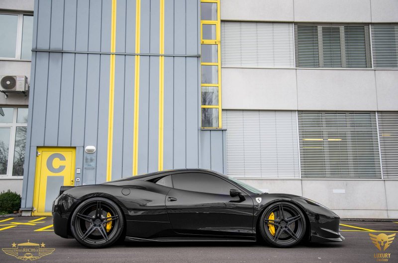 Ferrari 458 Italia Murdered Out от Luxury Customs