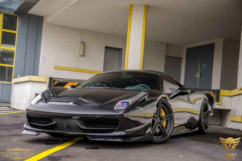 Ferrari 458 Italia Murdered Out от Luxury Customs