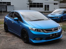 Honda Civic в ярком тюнинге Remaja Motor