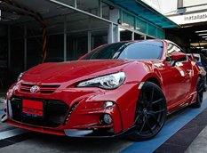 Toyota GT86 в обвесе Tommykaira на дисках Vorsteiner