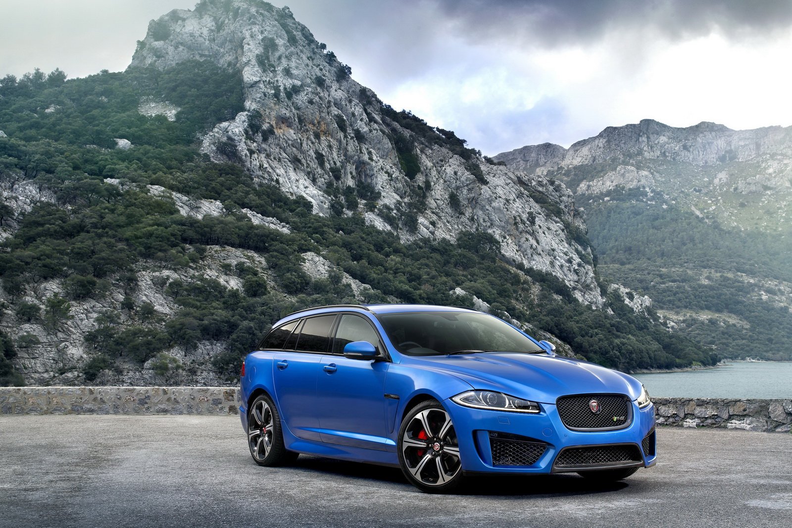 Jaguar рассекретил спортивный универсал XFR-S Sportbrake » Автомобили и  тюнинг