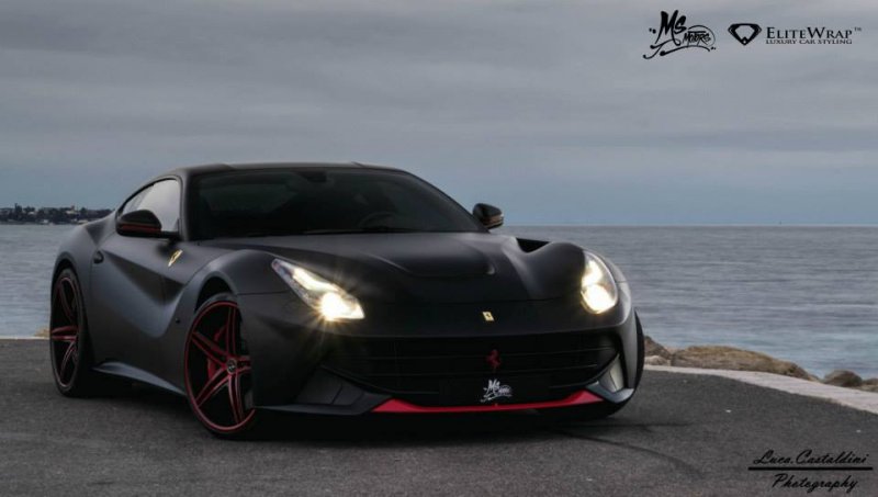 Черный матовый Ferrari F12 Berlinetta от Elite Wrap