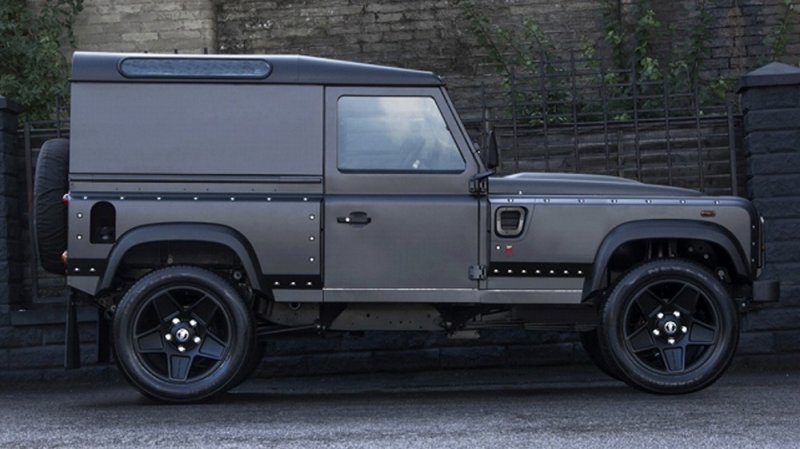 A. Kahn Design построил 500-сильный Chelsea Longnose