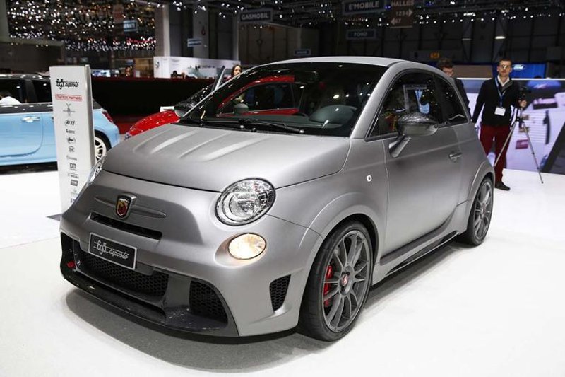 Женева 2014: Abarth представил самую быструю модель 695 Biposto