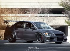 Mitsubishi Lancer Evolution IX в индивидуальной доводке