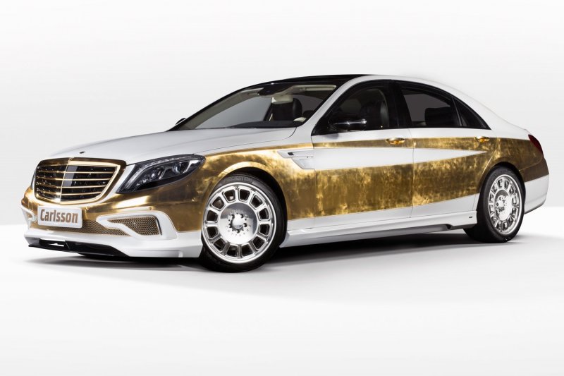 Carlsson представит суперроскошный лимузин CS50 Versailles 