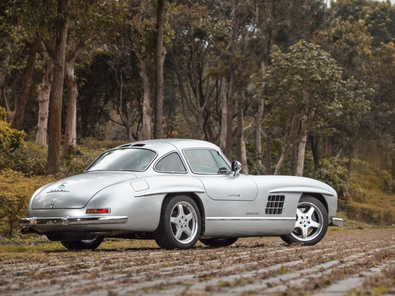 Уникальный Mercedes-Benz 300SL AMG уйдет с молотка