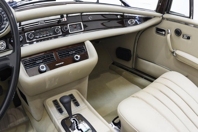 Brabus восстановил кабриолет Mercedes-Benz 280 SL W111