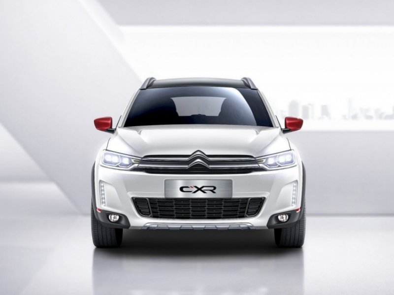 Пекин 2014: Citroen представил прототип будущего кроссовера C-XR