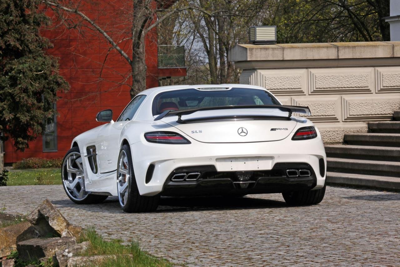 Mercedes SLS вид сзади