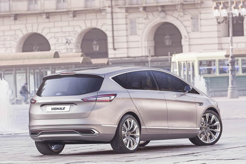 Ford представил премиальный минивэн S-MAX Vignale