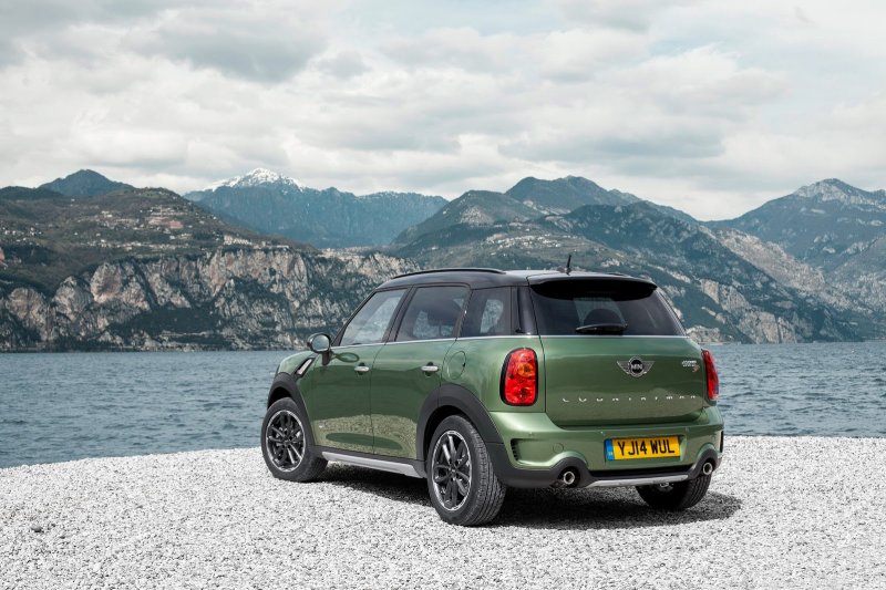 MINI Countryman обновился на 2015-й модельный год