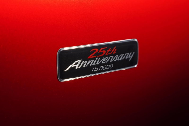 Mazda выпустила юбилейный родстер MX-5 25th Anniversary Edition