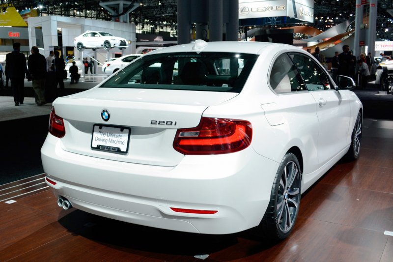 Нью-Йорк 2014: BMW 228i Coupe Track Handling Package