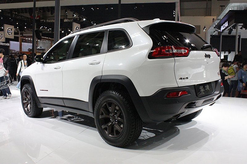 Пекин 2014: Jeep Cherokee Sageland и Cherokee Urbane