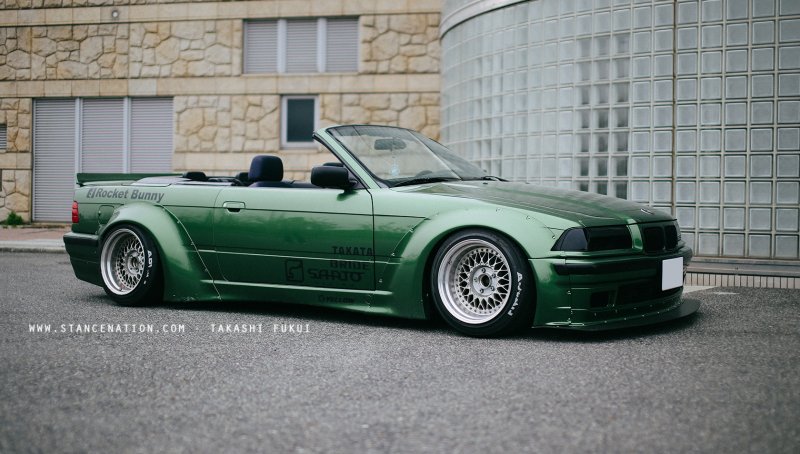 BMW 3-Series (E36) в широком обвесе Liberty Walk