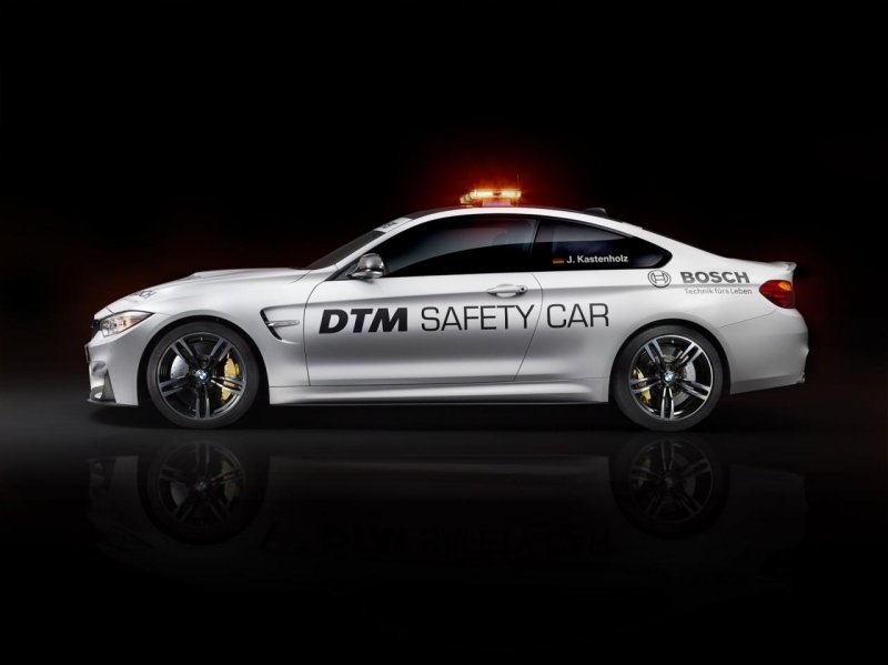 BMW M4 Coupe стал новой машиной безопасности DTM