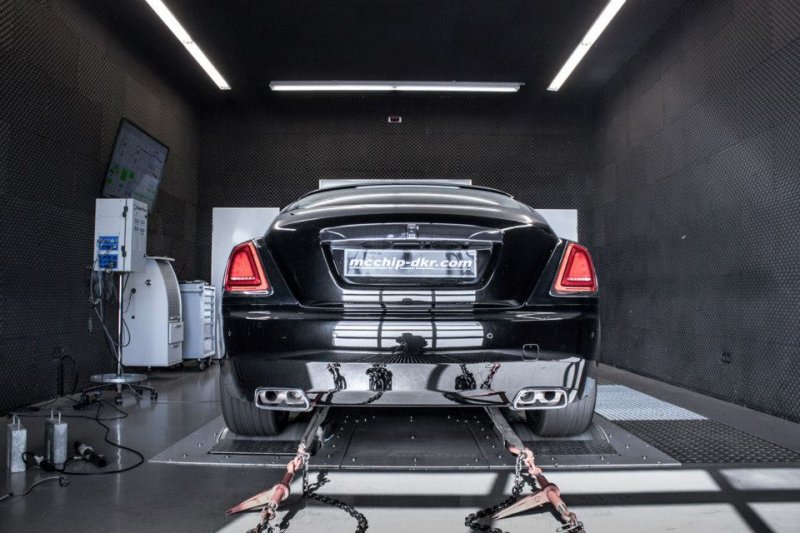 Mcchip-dkr увеличил мощность Rolls-Royce Wraith до 700 л. с.