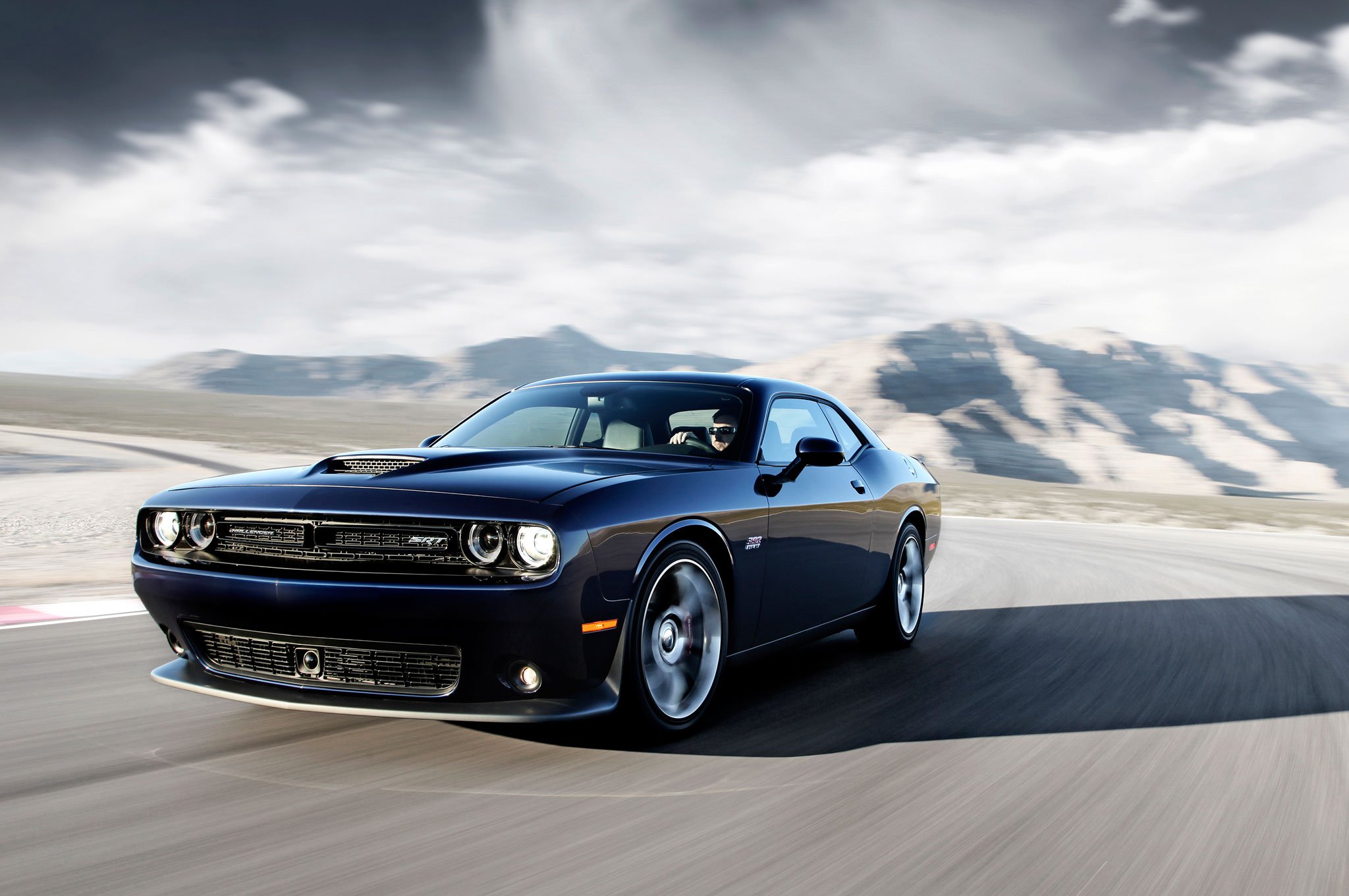 Тест-драйв Dodge Challenger SRT (2015) » Автомобили и тюнинг