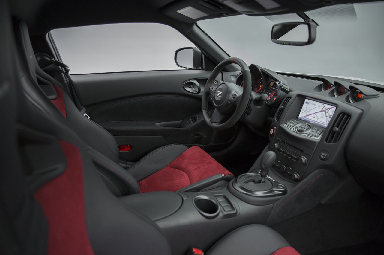 Тест-драйв Nissan 370Z Nismo (2015)