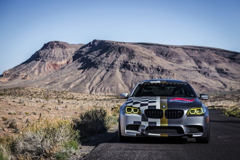 Akrapovic подготовил BMW M5 для автопробега Gold Rush Rally