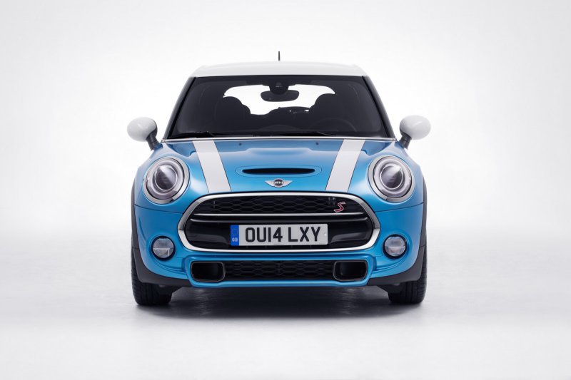 У MINI Cooper появилась пятидверная версия