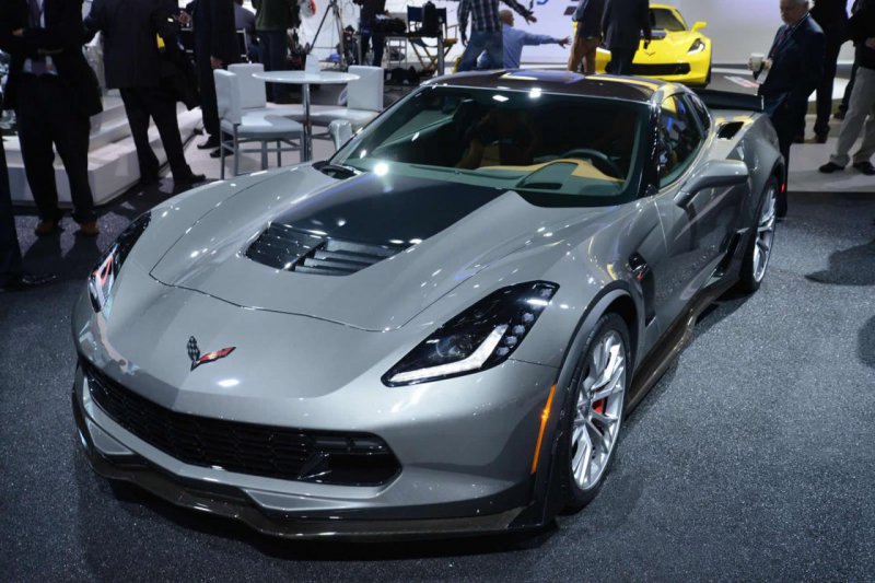 Стали известные точные данные Chevrolet Corvette Z06 2015 