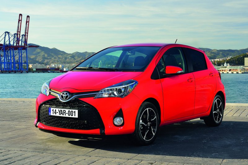 Тест-драйв Toyota Yaris (2015)