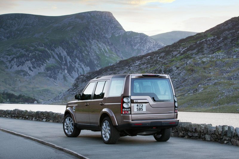 Land Rover слегка освежил внедорожник Discovery 