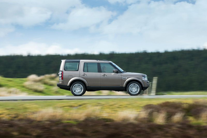 Land Rover слегка освежил внедорожник Discovery 