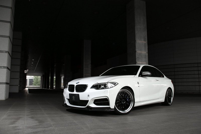 BMW M235i в легком тюнинге 3D Design