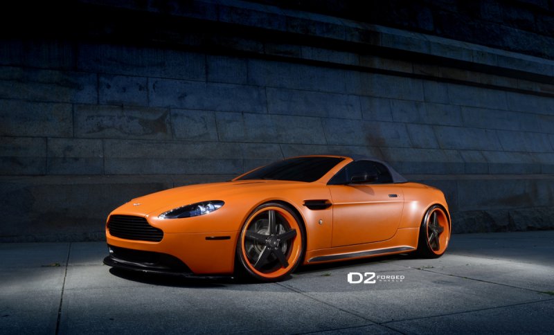 Aston Martin V8 Vantage Roadster на дисках D2Forged