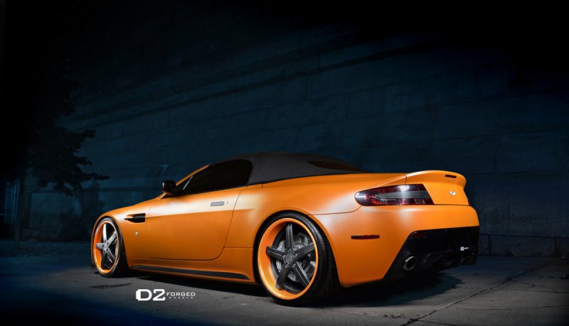 Aston Martin V8 Vantage Roadster на дисках D2Forged