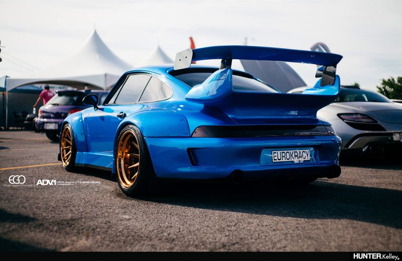 Porsche 911 Turbo (993) RWB на дисках ADV.1 Wheels