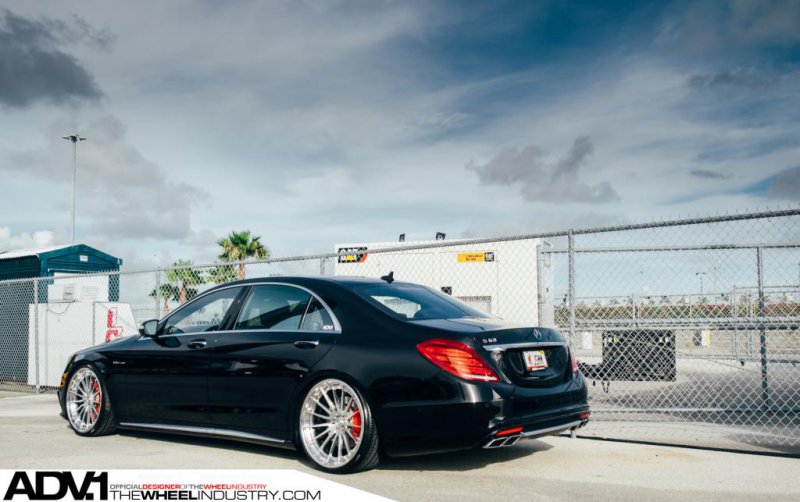 Mercedes-Benz S63 AMG W222 на дисках ADV.1 Wheels