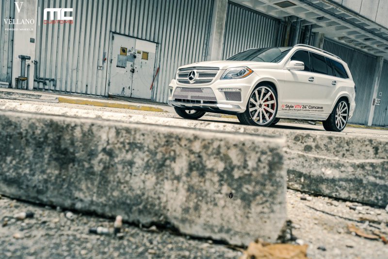 Mercedes-Benz GL550 в настройке MC Customs